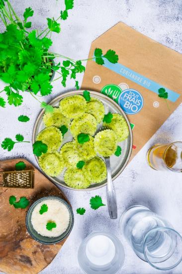 Raviolis farcis à la ricotta et pesto de coriandre